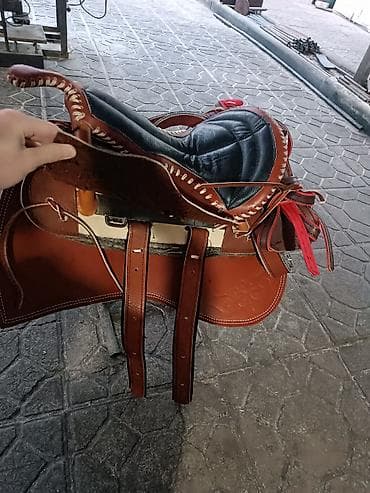 Седельная амуниция для лошади (тип мексиканского/ранчо-седла) - at lalafo.kg Седельная амуниция для лошади (тип мексиканского/ранчо-седла) -