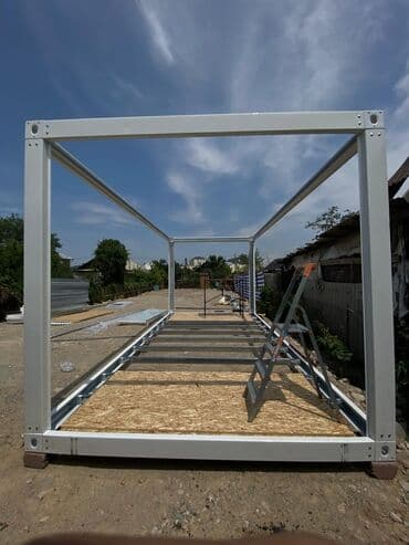 container house дома из контейнеров бишкек, контейнеры в бишкеке фото: Модульный контейнер серого цвета с дверью и окном Подходит для — 4