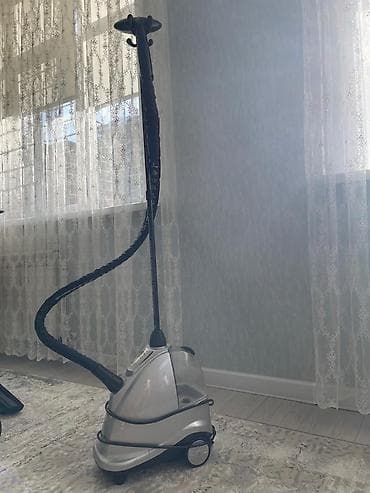 Паровой утюг,в хорошем состоянии. можно гладить шторы