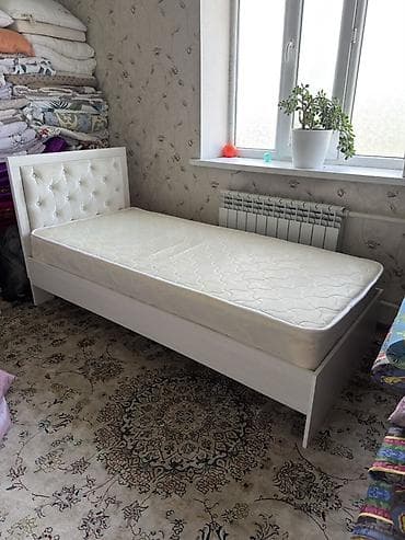 bunk bed: Односпальная кровать, Б/у, С матрасом, длина - 200 см — 1