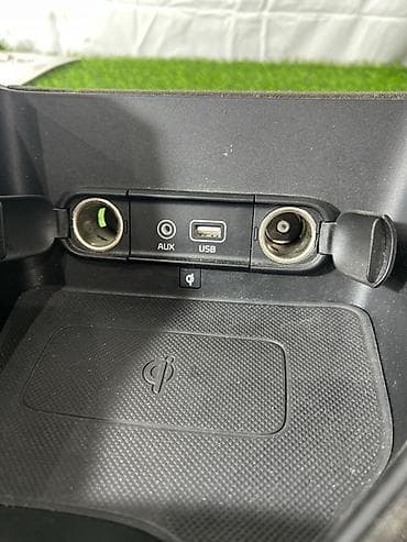 автомобильный прикуриватель купить: Модуль центральной консоли с нишей и беспроводной зарядкой Qi для — 4