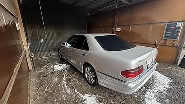 мерс 211 капот: Mercedes-Benz E-класс AMG: 1997 г., 4.3 л, Автомат, Бензин, Седан — 3