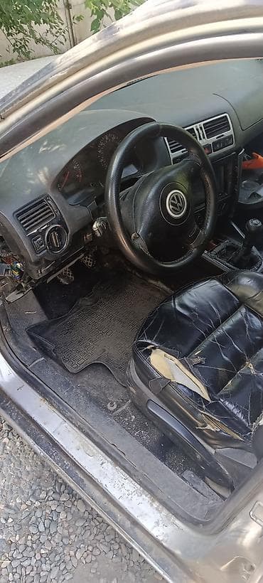 машина сатып алам: Volkswagen Bora: 2000 г., Механика, Седан — 2