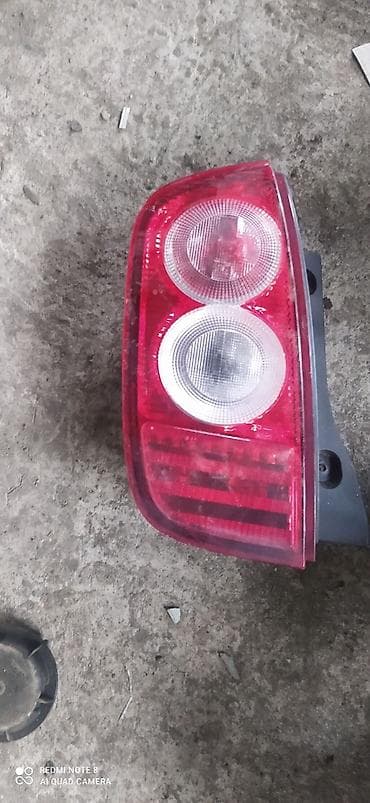 micra: Nissan micra левый клапан задний 2005 год — 1