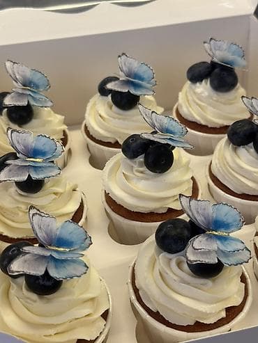 Чай, кофе, напитки: Капкейки ручной работы в подарочных коробках. - Нежные порционные — 3