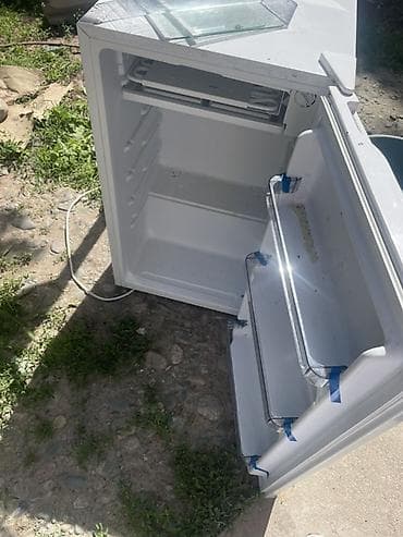 fridge: Холодильник Avest, Б/у, Однокамерный — 2