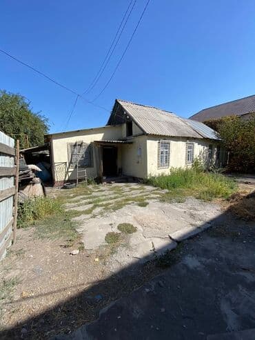 продаю пол дом район рабочий городок: Үйдүн жарымы, 55 кв. м, 4 бөлмө, Менчик ээси — 1