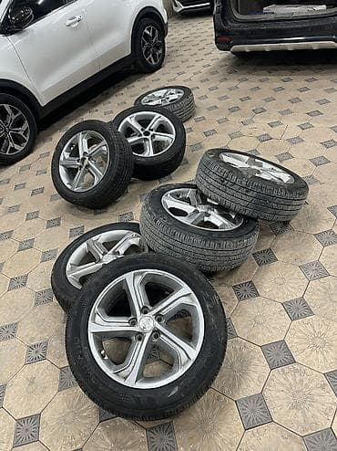 Литые Диски R 17 Hyundai, Комплект, отверстий - 5, Б/у