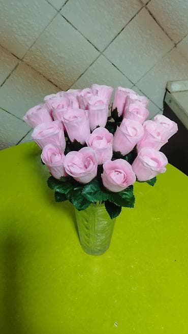 Искусственные букеты для интерьера. 30 сом за штуку. - Розы и at lalafo.kg Искусственные букеты для интерьера. 30 сом за штуку. - Розы и