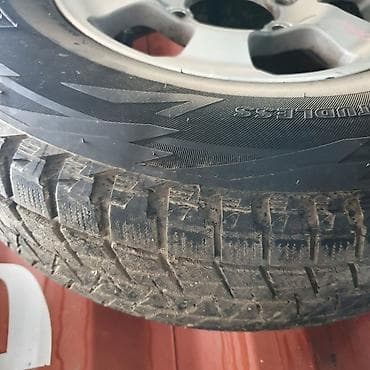 w210 55: Зимняя резина с дисками, можно отдельно.
Mitsubishi Delica — 1