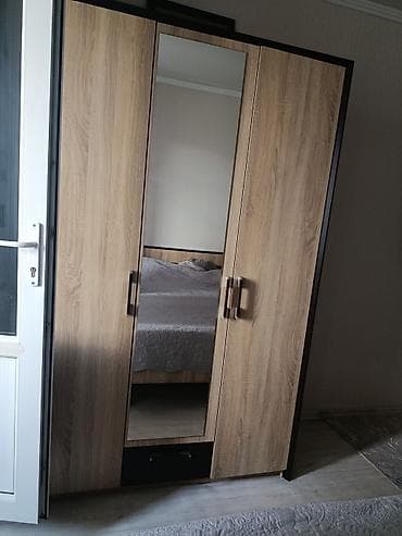 Продаю шифоньер трёх дверный с зеркалом и комод б/у.в хорошем lalafo.kg да Продаю шифоньер трёх дверный с зеркалом и комод б/у.в хорошем