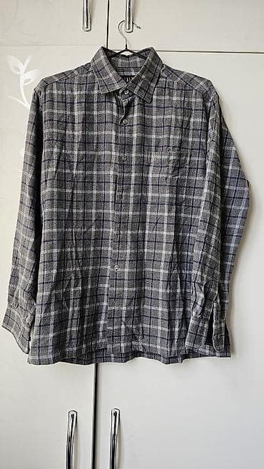 Рубашки 2шт.Южно Корейские.Б-у в хорошем состоянии.Размер S. Цена 700