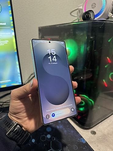 redmi k: Samsung Galaxy S25 Ultra — 4