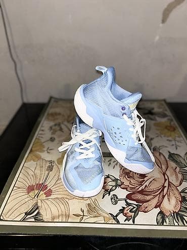 спортивная легкая куртка: Мужские кроссовки, 42, 43, Б/у, цвет - Голубой, Самовывоз — 6