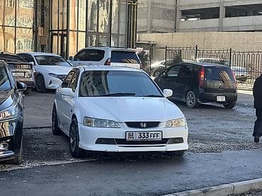 Honda Accord: 2002 г., 1.8 л, Автомат, Бензин, Седан — 4