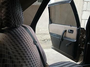 bmw e34 touring: Audi 100: 1984 г., 2.2 л, Механика, Бензин, Седан — 6