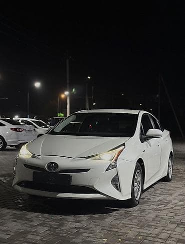 152: Toyota Prius: 2018 г., 1.8 л, Вариатор, Гибрид, Лифтбек — 2