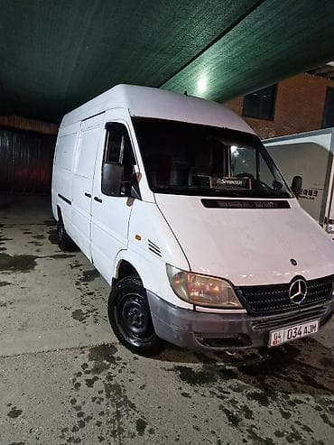 r18 kia: Легкий грузовик, Mercedes-Benz, Стандарт, 3 т — 2