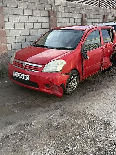 чехлы на ист: Toyota Raum: 2004 г., 1.5 л, Автомат, Бензин, Минивэн — 5