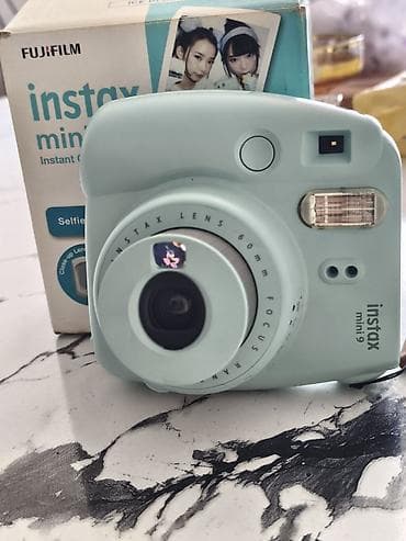 Fujifilm Instax mini 9 — компактная камера моментальной печати в цвете at lalafo.kg Fujifilm Instax mini 9 — компактная камера моментальной печати в цвете