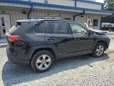 на ходу дымит: Toyota RAV4: 2022 г., 2.5 л, Автомат, Бензин, Кроссовер — 3