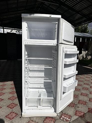 technics rs: Холодильник Indesit, двухкамерный, классический белый цвет. Б/У — 4