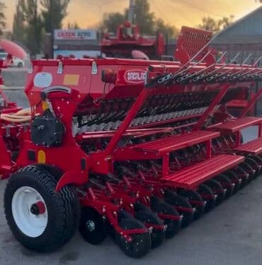 молочное оборудование: Сеялки зернотравяные Глубокорыхлители Пресс подборщики Плуги — 5