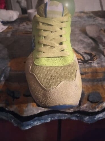 Нужен телефон,так как свой утопилсам занимаюсь кроссовками только — 18