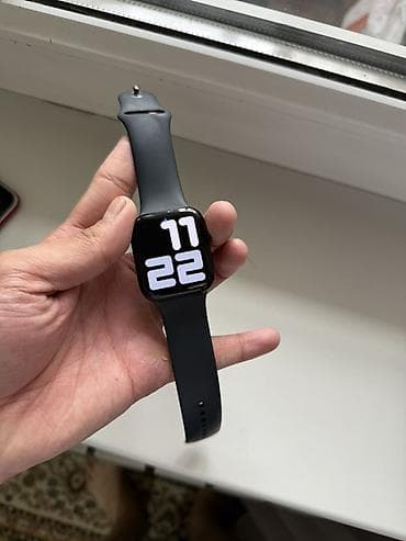 Детские смарт-часы: Смарт-часы с прямоугольным цветным экраном и силиконовым ремешком — 1