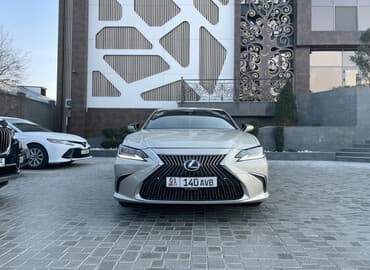 срочно продаю в связи с переездом: Lexus ES: 2019 г., 2.5 л, Автомат, Бензин, Седан — 1