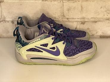 louis vuitton: 🟣⚪ Первая пара (фиолетово-зелёные) Это линейка Nike KD (Kevin Durant) — 8