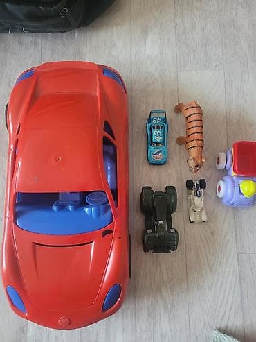 для игрушек: Набор детских игрушек: машины, техника и фигурка животного В — 2