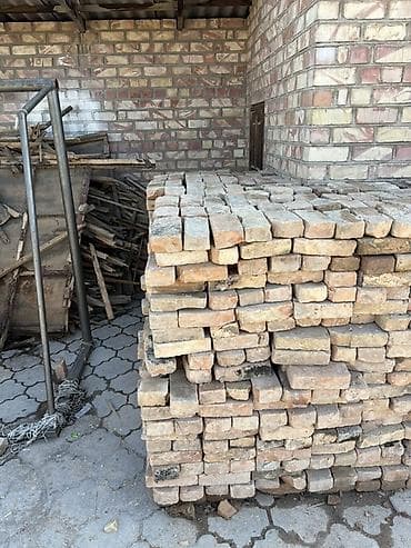 старый сервант: Кирпич полнотелый керамический, разобранный со строения. - Материал — 2