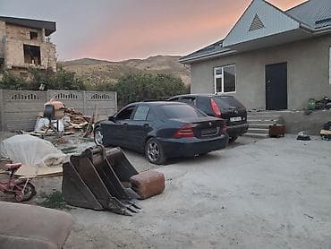 Mercedes-Benz C-Class: 2002 г., 2 л, Автомат, Бензин, Седан