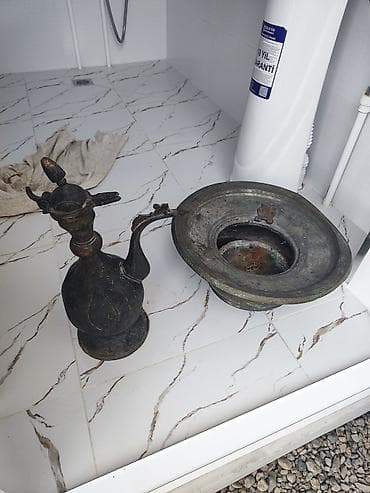 форфоровые статуэтки посуда: ПРОДАЕТСЯ!!! МЕДНЫЙ, РУЧНОЙ РАБОТА! ЦЕЛЫЙ, ТОЛЬКО ТАЗИК НЕ ЦЕЛЫЙ — 1