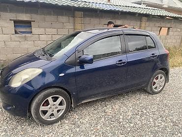 platz vitz: Toyota Yaris: 2008 г., 1.3 л, Робот, Бензин, Хэтчбэк — 3