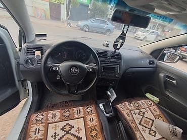 Продажа авто: Volkswagen Polo: 2018 г., 1.6 л, Бензин, Седан — 7