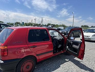geely m: Volkswagen Golf: 1993 г., 1.6 л, Механика, Бензин, Хэтчбэк — 3