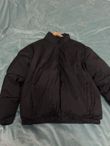 pull bear: Мужская куртка, L, Bershka, Б/у, цвет - Черный — 1