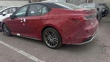 азиаты: Toyota Camry: 2026 г., 2 л, Автомат, Гибрид, Седан — 2