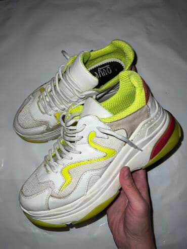 Кроссовки, 38, Ovye, Б/у, цвет - Белый, Самовывоз