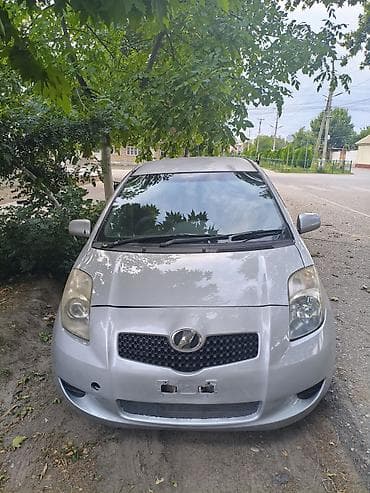 Toyota Vitz: 2007 г., 1.3 л, Автомат, Бензин, Хэтчбэк — 3