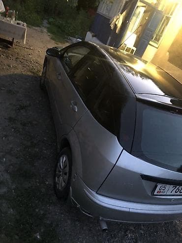 Продажа авто: Ford Focus: 2002 г., 1.6 л, Механика, Бензин, Хэтчбэк — 2