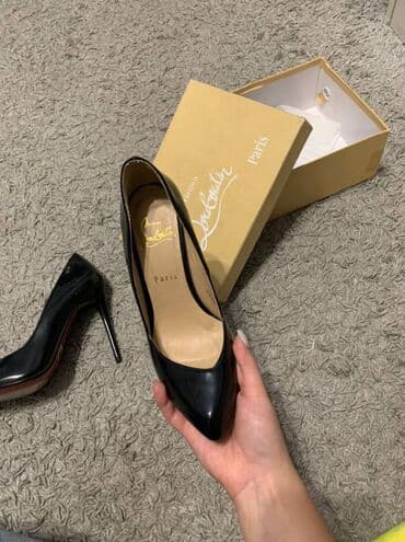 Киреге берилүүчү кийимдер: Туфли, 36, Christian Louboutin, Жаңы, түсү - Кара, Өзү алып кетүү — 2