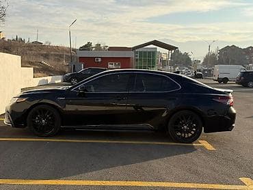 prius prim: Toyota Camry: 2021 г., 2.5 л, Автомат, Гибрид, Седан — 4