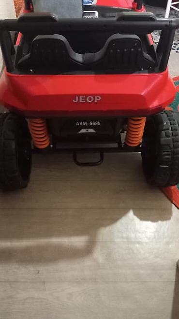 джинсы костюм: Детский электрокар, Новый — 2