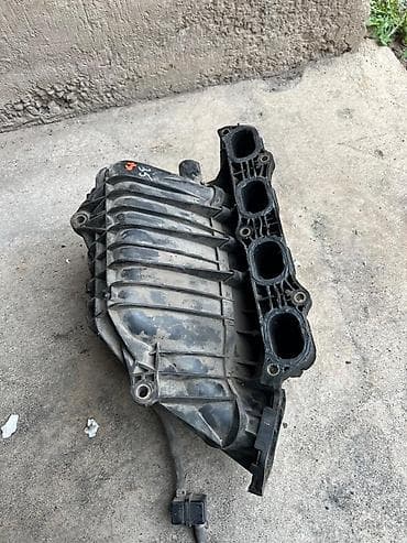 впускной колектор: Коллектор Toyota — 1