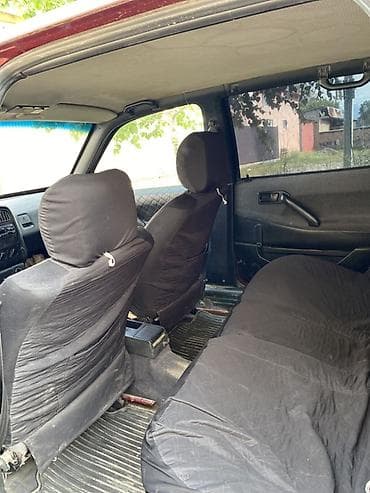 Volkswagen: Volkswagen Passat: 1989 г., Механика, Газ, Седан — 5