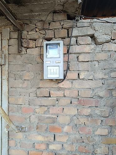 сто гараж: 21 м², Кирпичный | Смотровая яма, Охрана, Подвал, погреб — 1