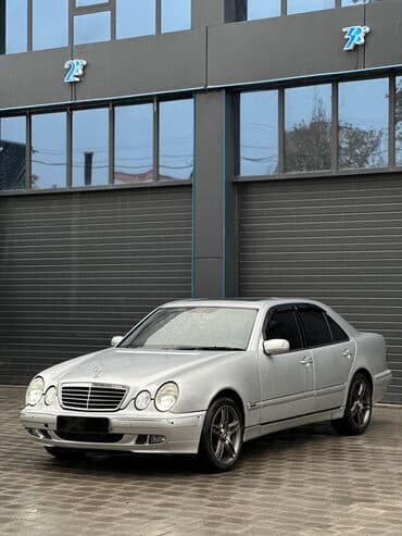 срочно в связи с переездом: Mercedes-Benz E-Class: 2000 г., 3.2 л, Автомат, Бензиновая, Седан — 2